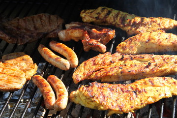 Grillen: Steaks, Putenschnitzel und Bratwürste