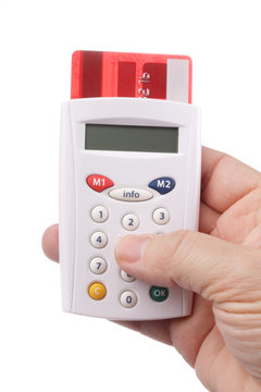 homme utilisant digipass