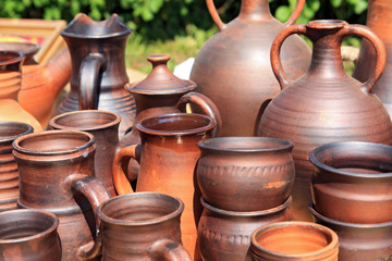Fototapeta na wymiar clay pitchers on rural market