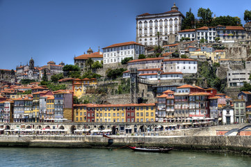 Fototapeta na wymiar Cais da Ribeira, Porto, Portugal