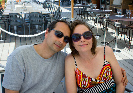 couple de quadra au restaurant