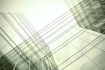Fototapeta na wymiar Rozwój nowoczesnych centrum, szklane wieżowce i współczesny