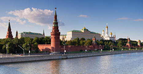 Moscow Kremlin Palace and Moskva river © Michael Vorobiev