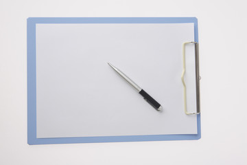 バインダーとペン