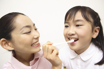 歯科衛生士と子供