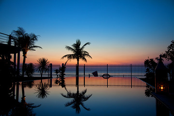Fototapeta premium Sunset and infinity pool