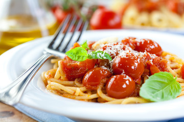 Spaghetti with Cherry Tomatoes and Parmesan