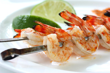 prawn skewers . barbecued prawn