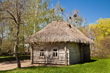 Fototapeta na wymiar Ancient Russian log hut