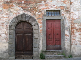 Fototapeta na wymiar italian doors