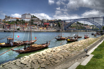 Fototapeta premium Boats Along the River Douro, Porto, Portugal