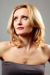 Naklejka premium Beautiful blond woman