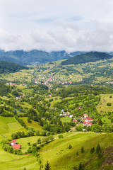 Fototapeta na wymiar Alpine landscape with houses in Tyrol