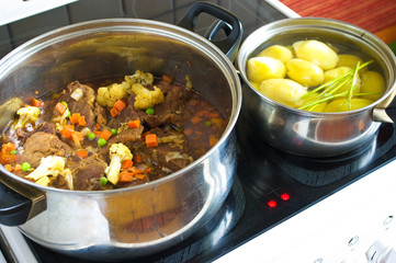 Preparation the fricassee and potato