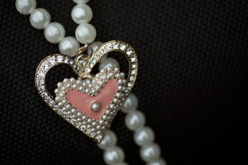 Perlenkette mit Herz