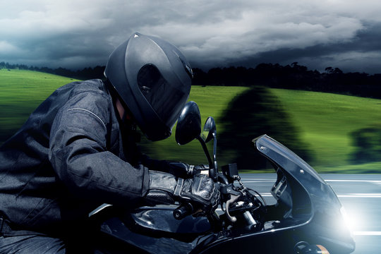 Raser Bilder – Durchsuchen 3,400 Archivfotos, Vektorgrafiken und Videos ...