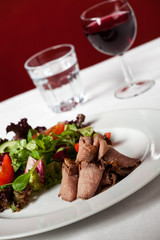 Roastbeef mit Salat