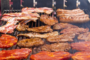Holzkohlegrill, Barbecue, Fleisch