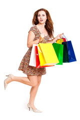 junge Frau auf Schnäppchenjagd