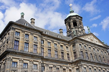Fototapeta na wymiar Royal Palace (Pałac Królewski) w Amsterdamie