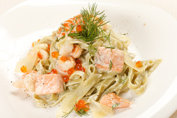 pasta with salmon and caviar