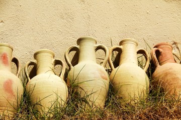 Vasen aus Terrakotta