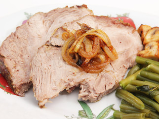 Schweinebraten mit Röstzwiebeln