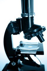 Microscope