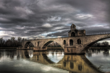 Fototapeta premium Avignon bridge before the storm