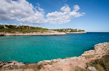 Fototapeta na wymiar Piękne skaliste fiordy Majorce