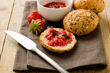 Marmellata ai frutti di bosco