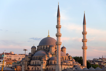 Fototapeta na wymiar New Mosque in Istanbul