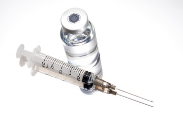 注射器とワクチン