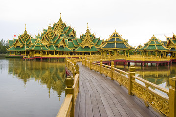 Fototapeta na wymiar Enlightened Buddha Thai architectural