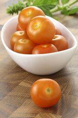 fresh organic tomatoes