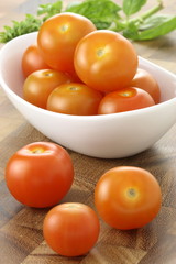 fresh organic tomatoes