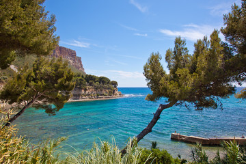 Une crique de Cassis et le Cap Canaille