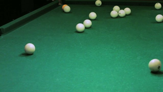 the breaking of the pyramid in billiards