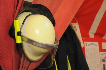 Feuerwehr-Ausrüstung - Helm