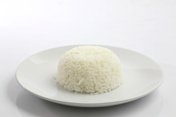 Fototapeta na wymiar Miskę ryżu na białym tle