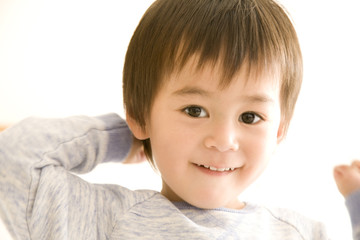 笑っている男の子