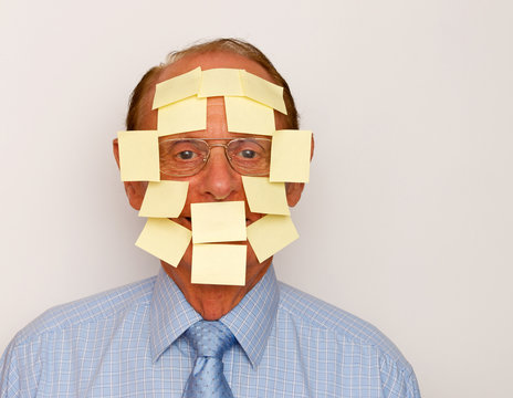 Stress im B&uuml;ro mit Merkzettel