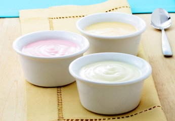 Obraz na płótnie Canvas pyszne świeże jogurt