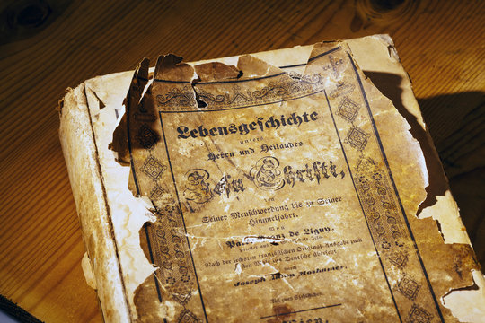Altes Buch
