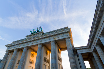 Fototapeta na wymiar Brama Brandenburska w Berlinie-Mitte