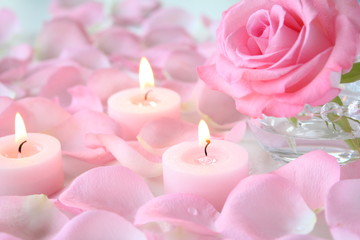 Obraz na płótnie Canvas Róże i świece