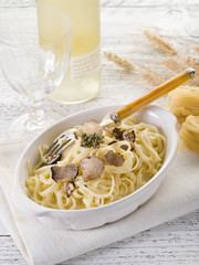 tagliatelle with truffle and cream sauce