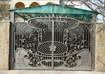 metal gates