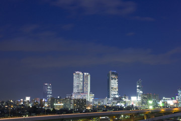 Fototapeta na wymiar Wieżowiec w Nagoya