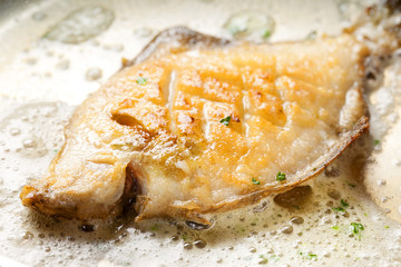 カレイのバター焼き